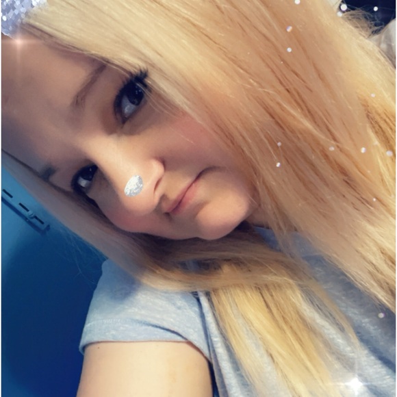 Meet your Posher, Alissa - Picture 1 of 1